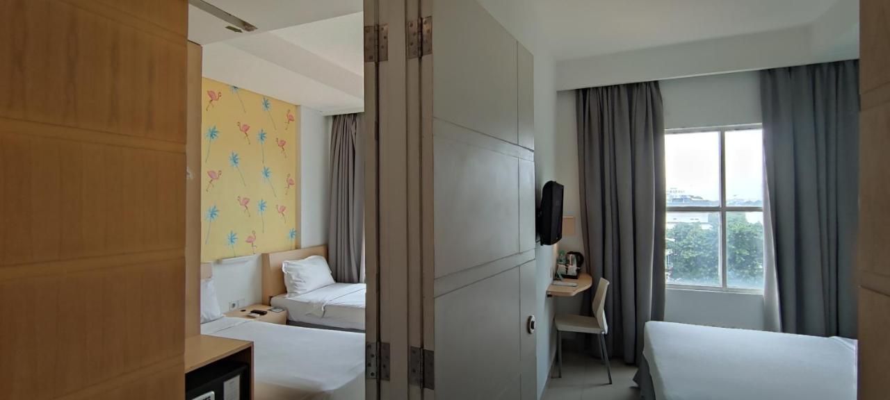 Liberta Hotel Kemang Yakarta Exterior foto