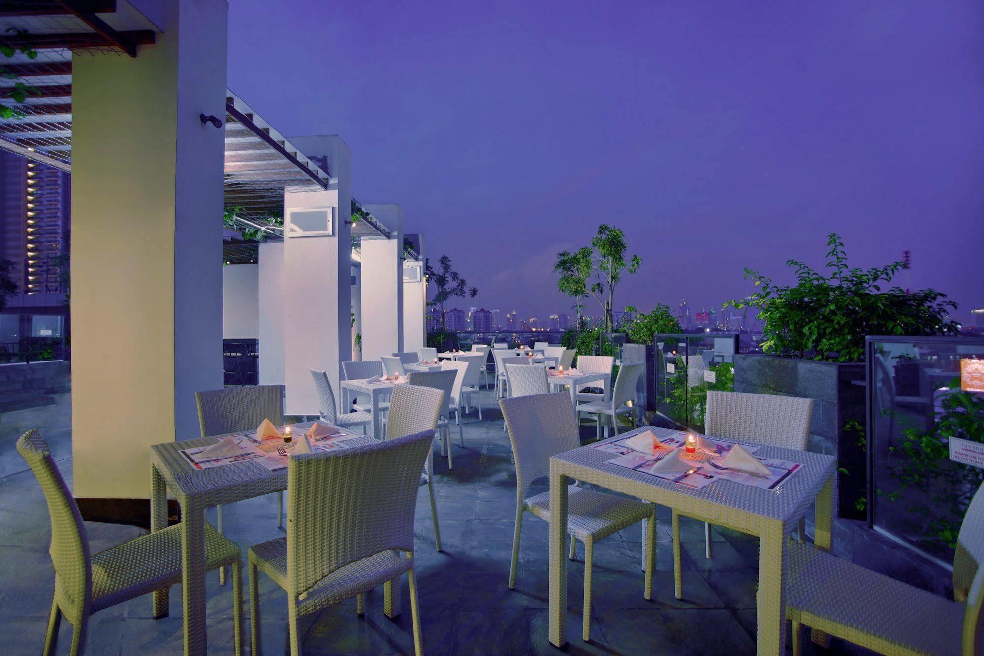 Liberta Hotel Kemang Yakarta Exterior foto