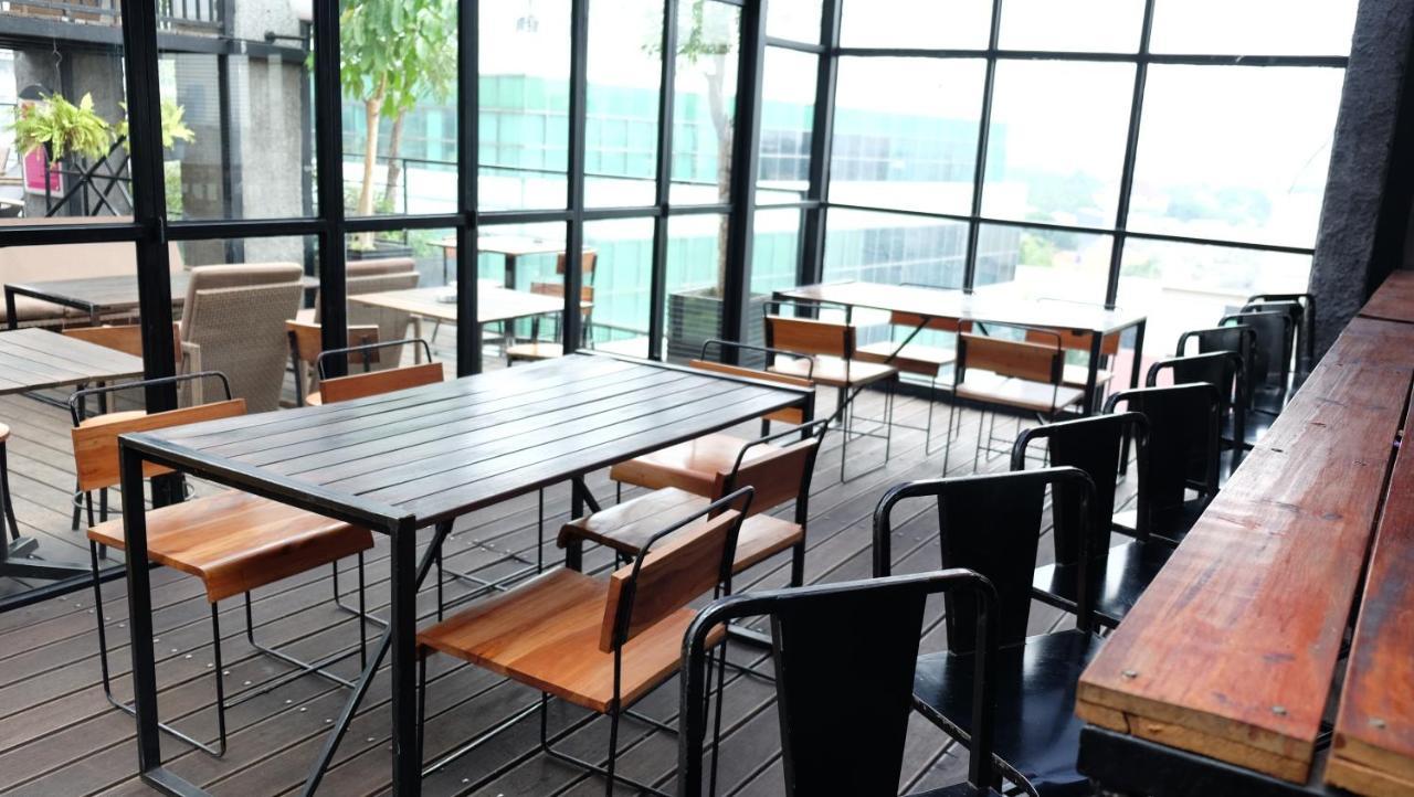 Liberta Hotel Kemang Yakarta Exterior foto